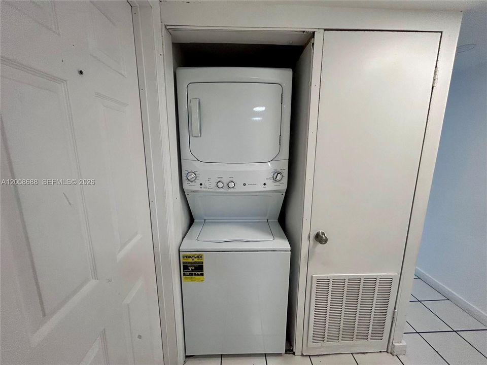 En Renta: $2,200 (2 camas, 2 baños, 946 Pies cuadrados)