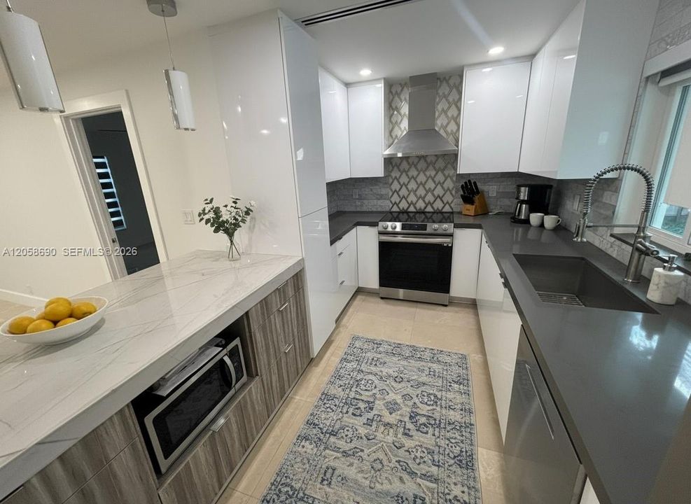 На продажу: $795,000 (4 спален, 3 ванн, 1672 Квадратных фут)