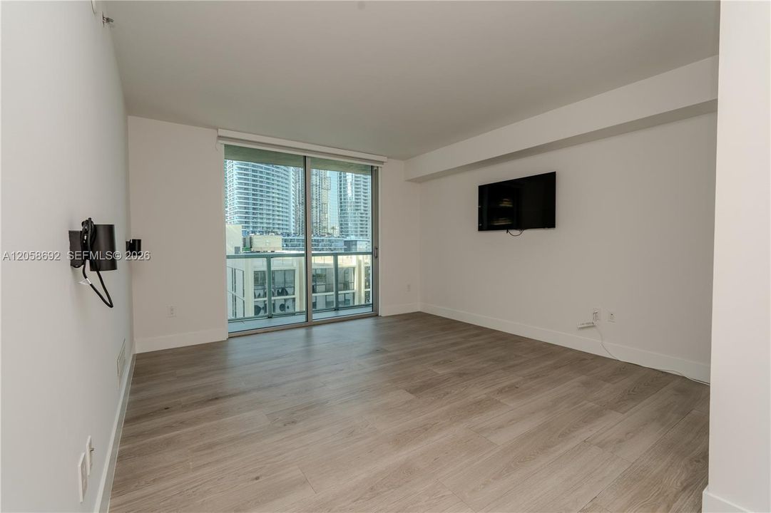 For Sale: $629,000 (2 beds, 2 baths, 1197 Square Feet)