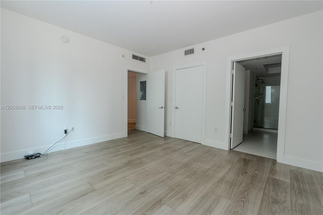 For Sale: $629,000 (2 beds, 2 baths, 1197 Square Feet)