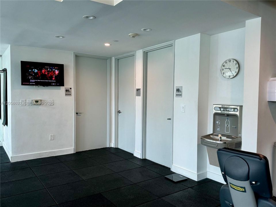 For Sale: $629,000 (2 beds, 2 baths, 1197 Square Feet)