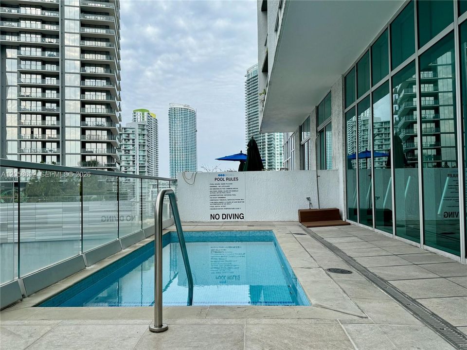 For Sale: $629,000 (2 beds, 2 baths, 1197 Square Feet)