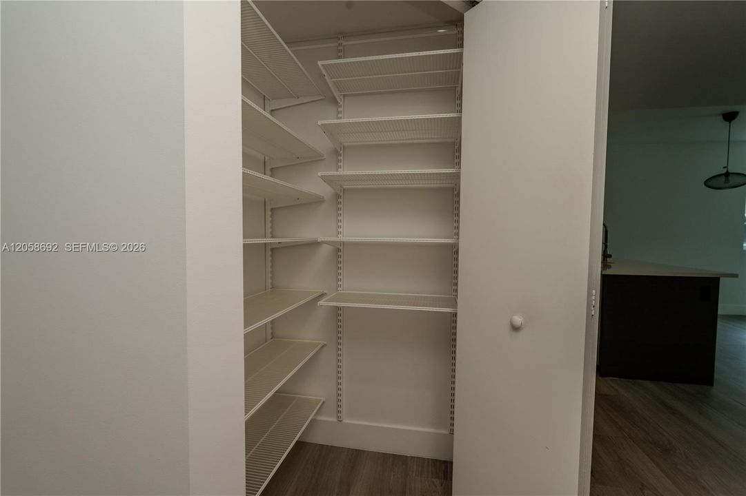 For Sale: $629,000 (2 beds, 2 baths, 1197 Square Feet)