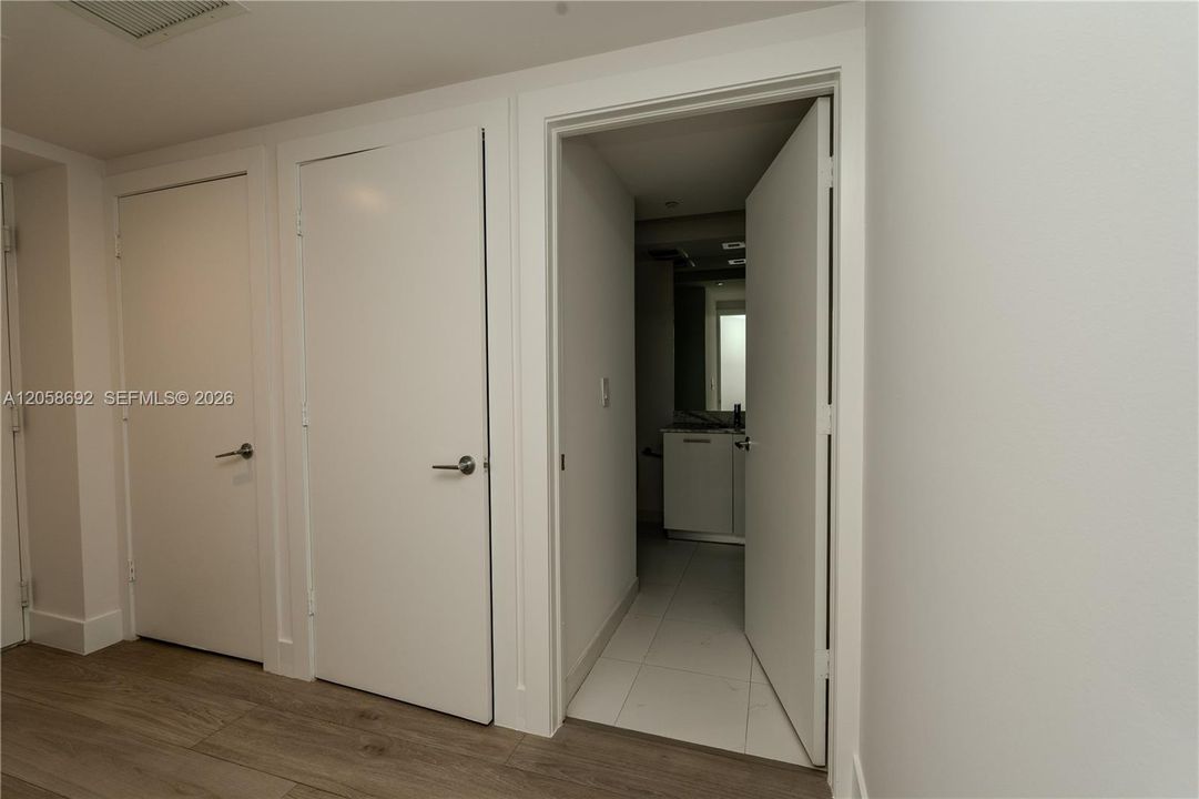 For Sale: $629,000 (2 beds, 2 baths, 1197 Square Feet)
