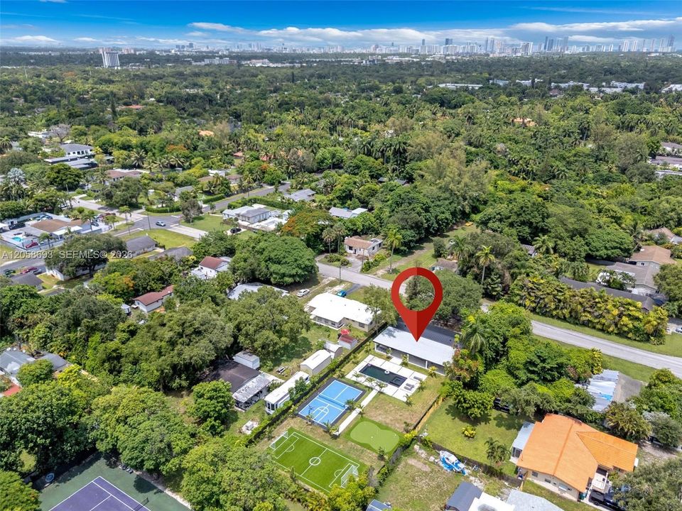 На продажу: $1,650,000 (5 спален, 3 ванн, 1688 Квадратных фут)