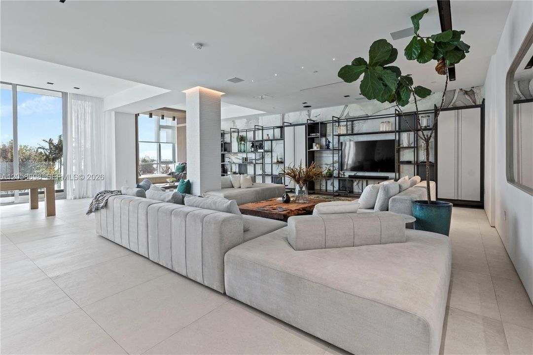 En Venta: $4,599,000 (6 camas, 6 baños, 6676 Pies cuadrados)