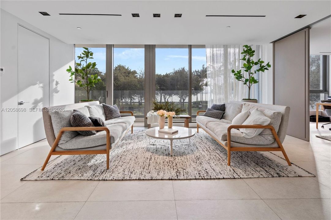 En Venta: $4,599,000 (6 camas, 6 baños, 6676 Pies cuadrados)