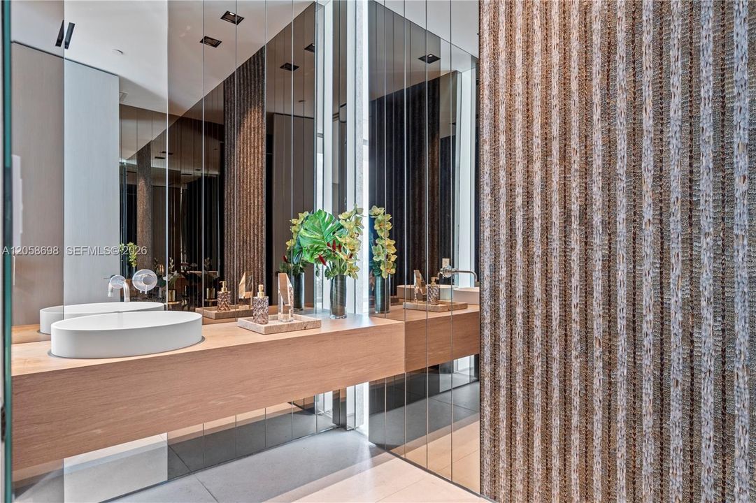 En Venta: $4,599,000 (6 camas, 6 baños, 6676 Pies cuadrados)
