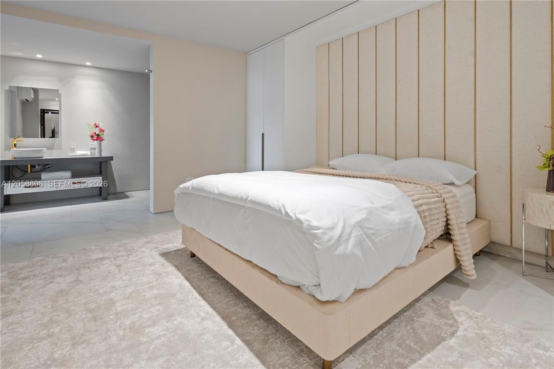 En Venta: $4,599,000 (6 camas, 6 baños, 6676 Pies cuadrados)