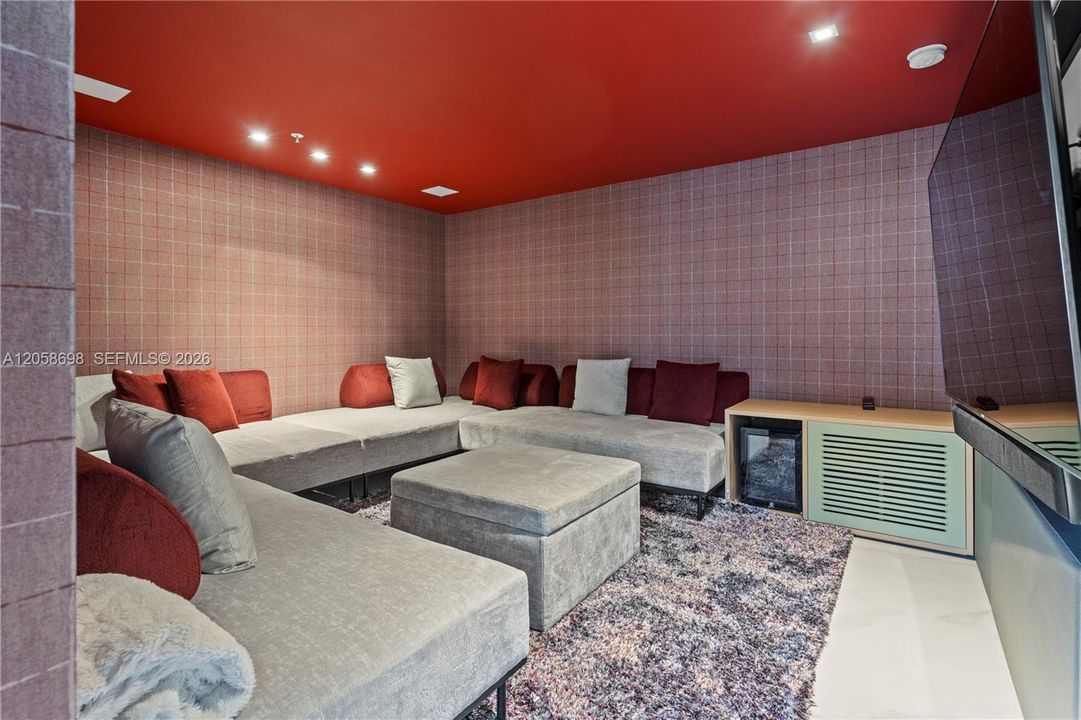 En Venta: $4,599,000 (6 camas, 6 baños, 6676 Pies cuadrados)