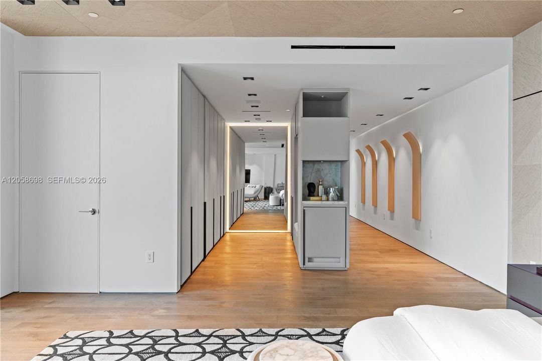 En Venta: $4,599,000 (6 camas, 6 baños, 6676 Pies cuadrados)