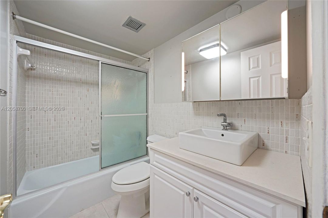 En Venta: $125,000 (2 camas, 2 baños, 992 Pies cuadrados)