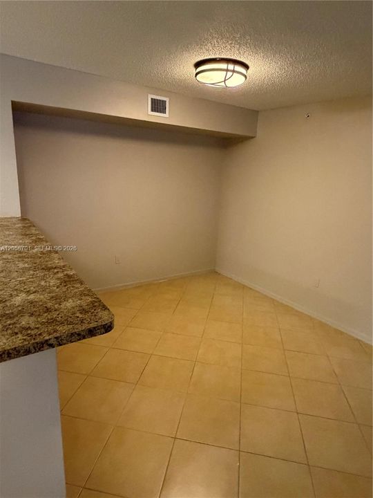 For Rent: $2,300 (2 beds, 2 baths, 1065 Square Feet)