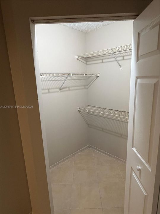 For Rent: $2,300 (2 beds, 2 baths, 1065 Square Feet)