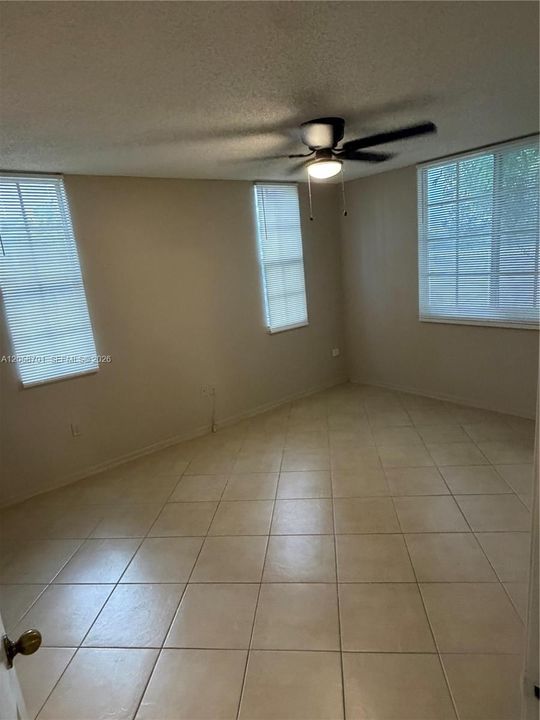 For Rent: $2,300 (2 beds, 2 baths, 1065 Square Feet)