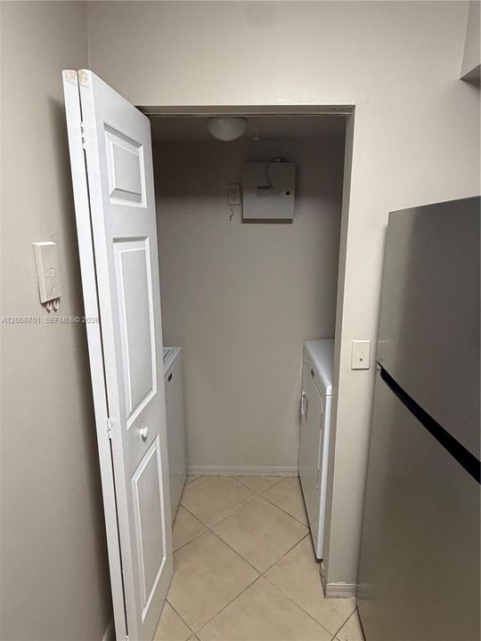 For Rent: $2,300 (2 beds, 2 baths, 1065 Square Feet)