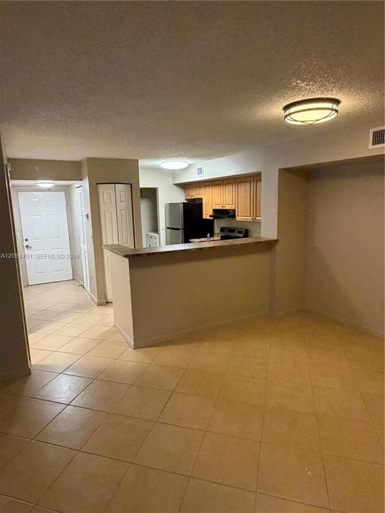 For Rent: $2,300 (2 beds, 2 baths, 1065 Square Feet)