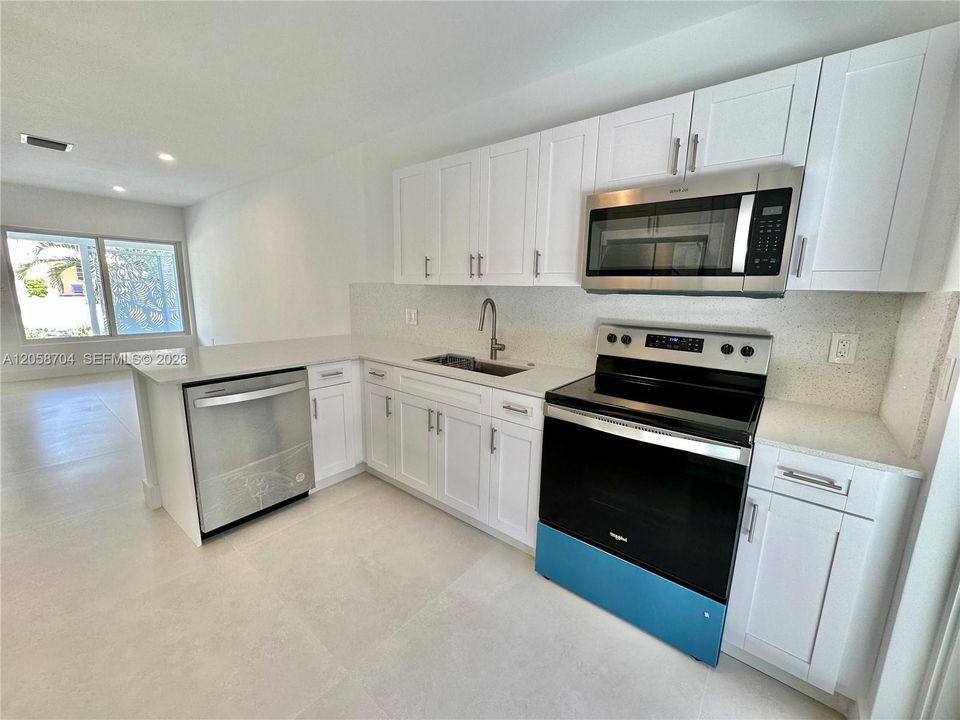 В аренду: $2,950 (2 спален, 1 ванн, 1548 Квадратных фут)