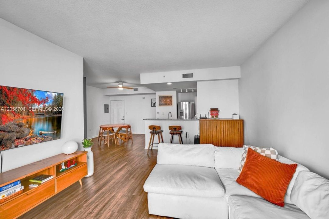 En Renta: $2,700 (1 camas, 1 baños, 763 Pies cuadrados)