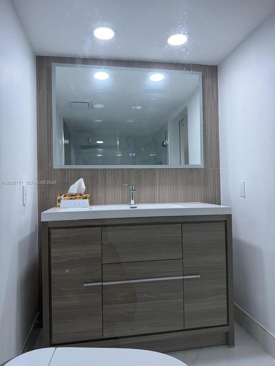 For Rent: $3,000 (3 beds, 2 baths, 1215 Square Feet)
