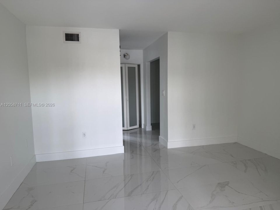 For Rent: $3,000 (3 beds, 2 baths, 1215 Square Feet)