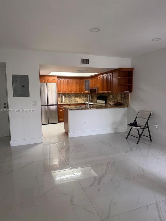 For Rent: $3,000 (3 beds, 2 baths, 1215 Square Feet)