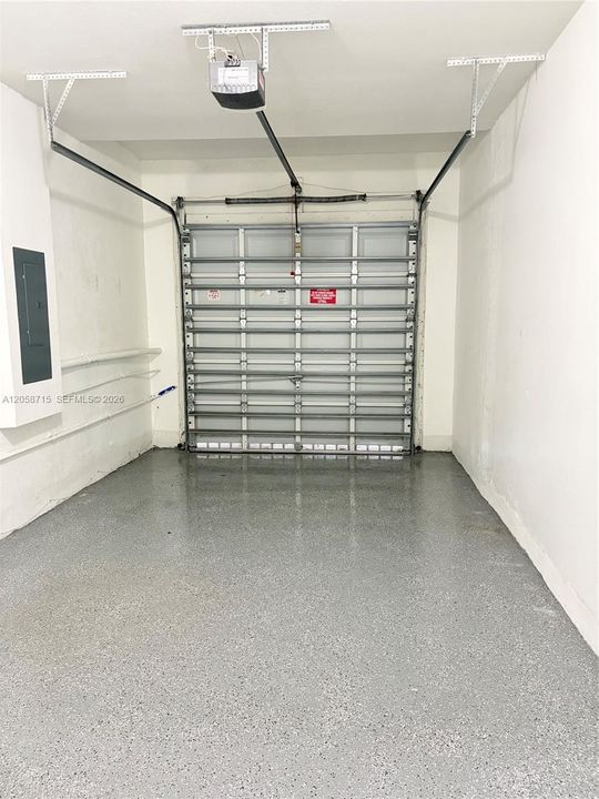 En Renta: $4,000 (3 camas, 3 baños, 2008 Pies cuadrados)
