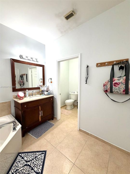 En Renta: $4,000 (3 camas, 3 baños, 2008 Pies cuadrados)