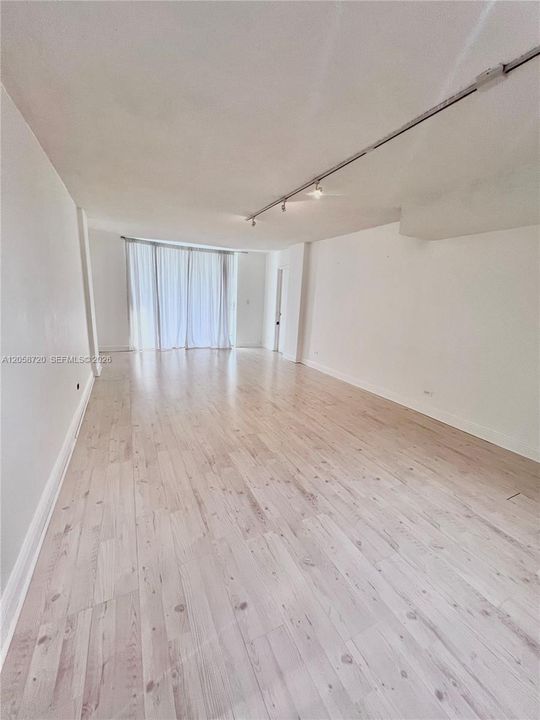 В аренду: $1,975 (1 спален, 1 ванн, 865 Квадратных фут)