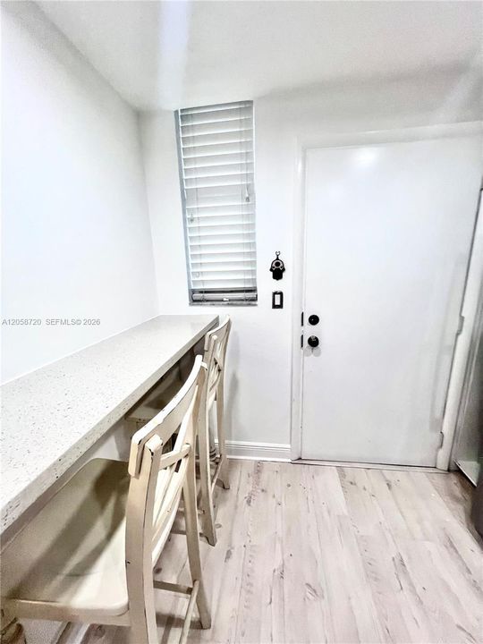 В аренду: $1,975 (1 спален, 1 ванн, 865 Квадратных фут)