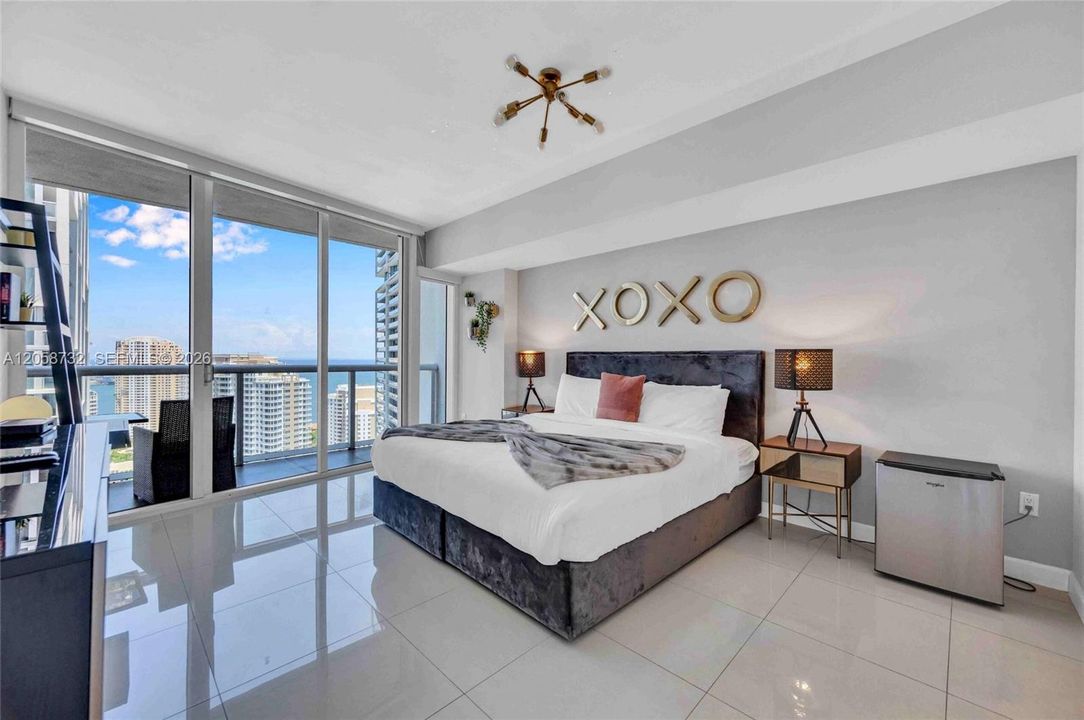 En Venta: $685,000 (1 camas, 1 baños, 898 Pies cuadrados)