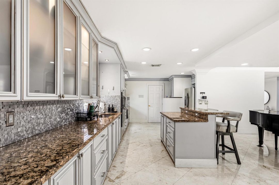 Kitchen / Dining
