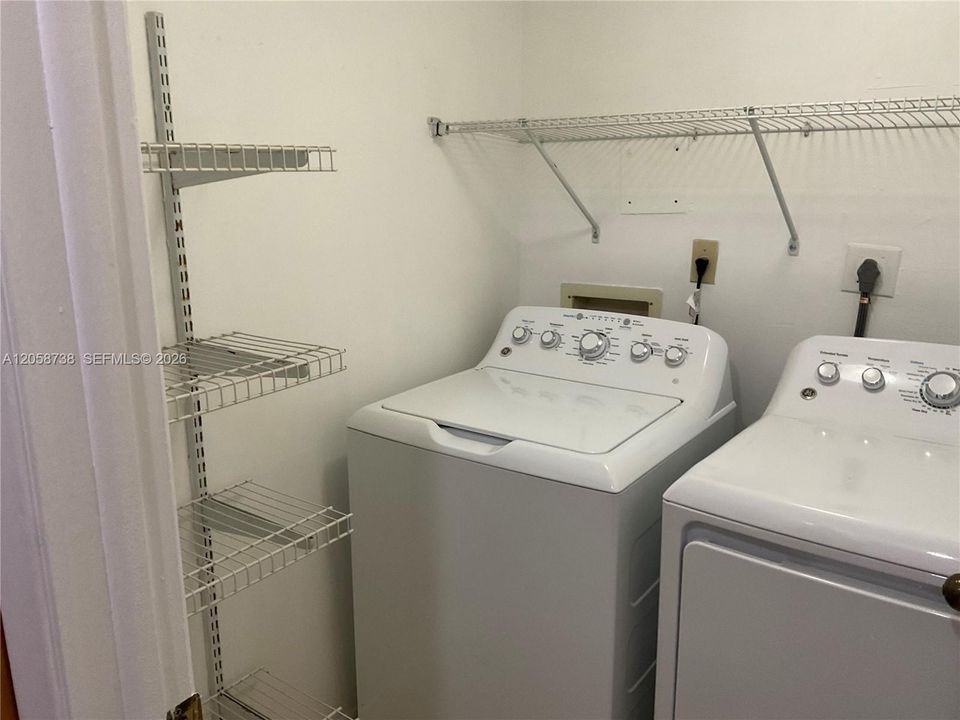 En Renta: $2,400 (2 camas, 2 baños, 1200 Pies cuadrados)