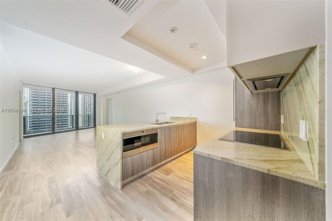 В аренду: $6,350 (2 спален, 2 ванн, 1119 Квадратных фут)