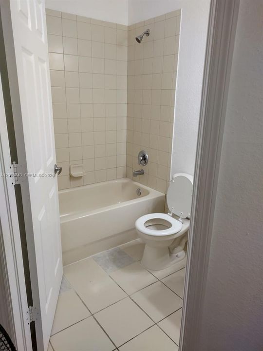 For Sale: $225,000 (3 beds, 2 baths, 1049 Square Feet)