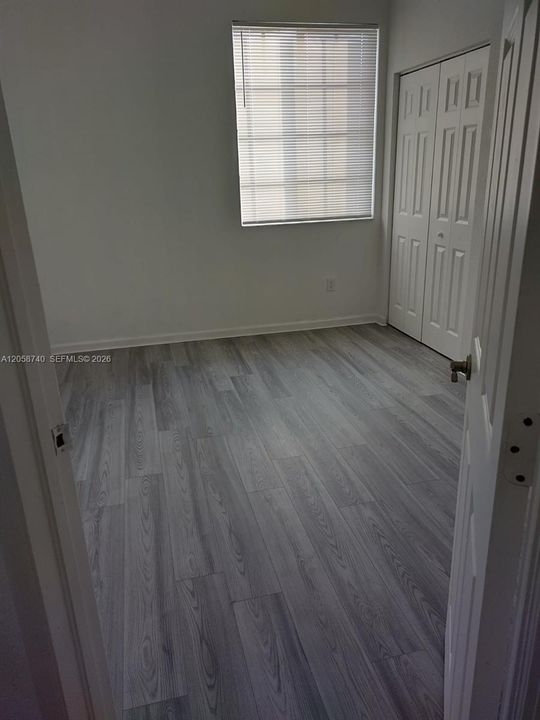 For Sale: $225,000 (3 beds, 2 baths, 1049 Square Feet)