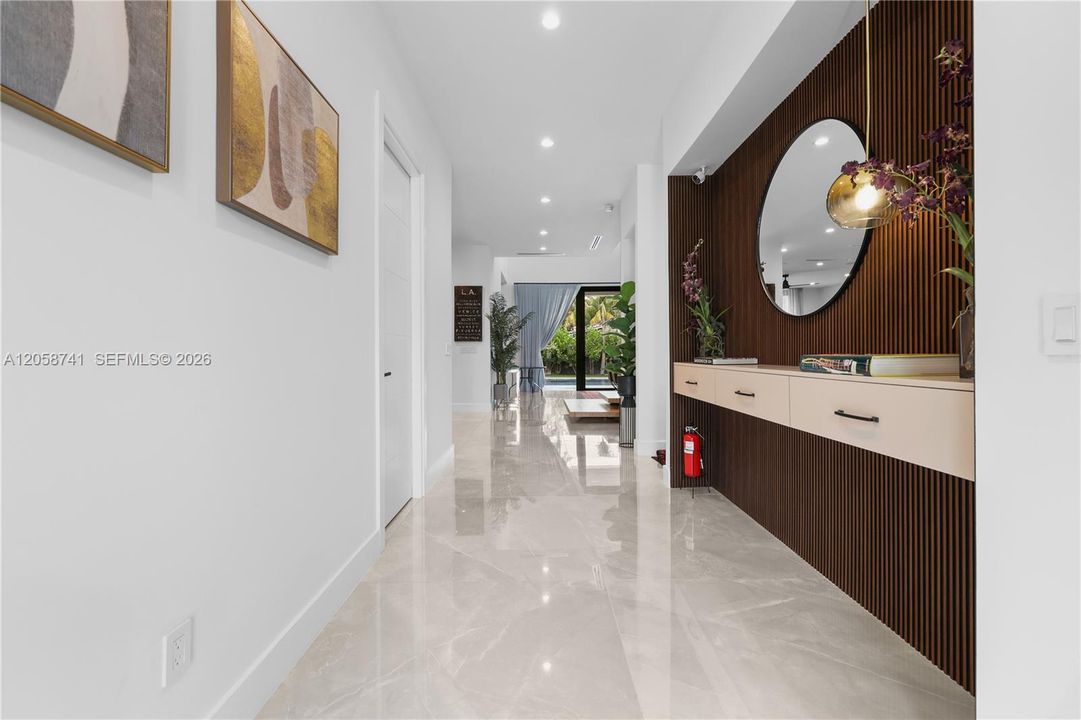 На продажу: $3,229,000 (5 спален, 4 ванн, 3438 Квадратных фут)