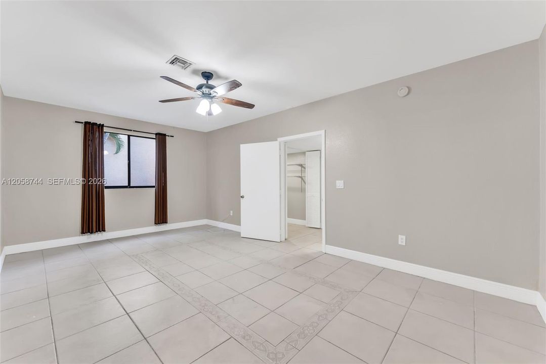 В аренду: $3,650 (4 спален, 3 ванн, 1558 Квадратных фут)