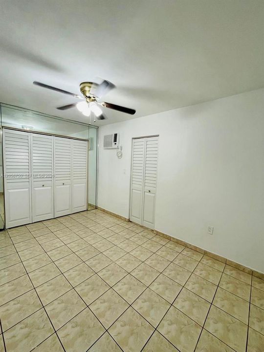 For Sale: $700,000 (2 beds, 1 baths, 2045 Square Feet)