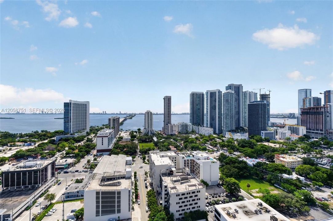 Active With Contract: $4,500 (2 beds, 2 baths, 1088 Square Feet)