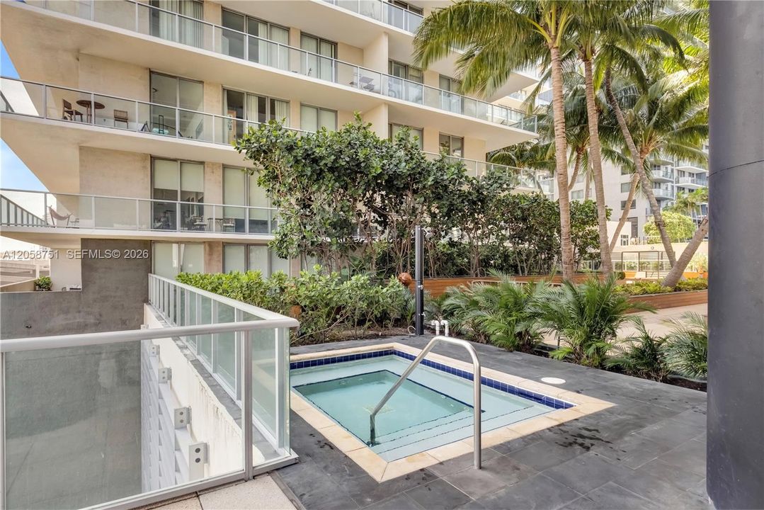 Active With Contract: $4,500 (2 beds, 2 baths, 1088 Square Feet)