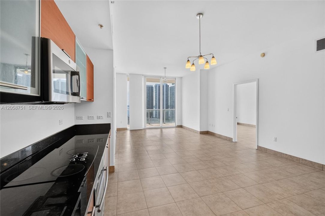 Active With Contract: $4,500 (2 beds, 2 baths, 1088 Square Feet)