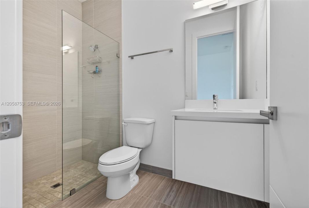 В аренду: $18,000 (5 спален, 6 ванн, 5368 Квадратных фут)