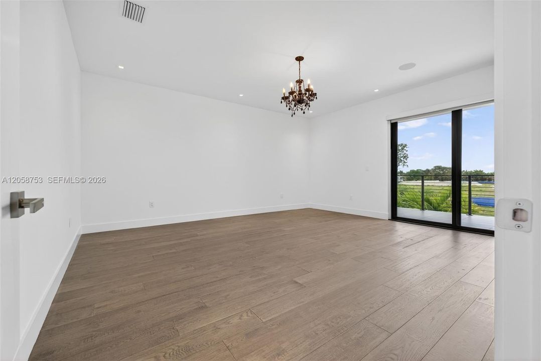 В аренду: $18,000 (5 спален, 6 ванн, 5368 Квадратных фут)