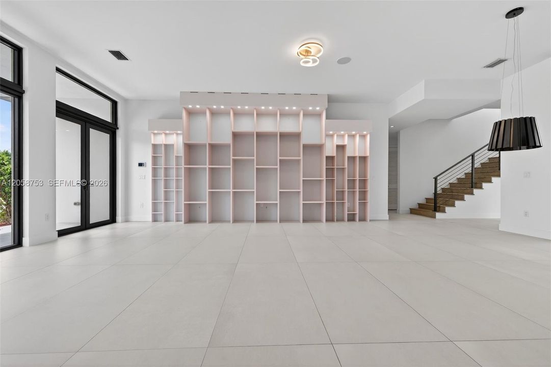 В аренду: $18,000 (5 спален, 6 ванн, 5368 Квадратных фут)