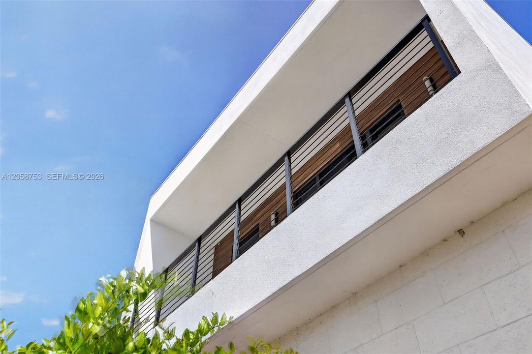 В аренду: $18,000 (5 спален, 6 ванн, 5368 Квадратных фут)