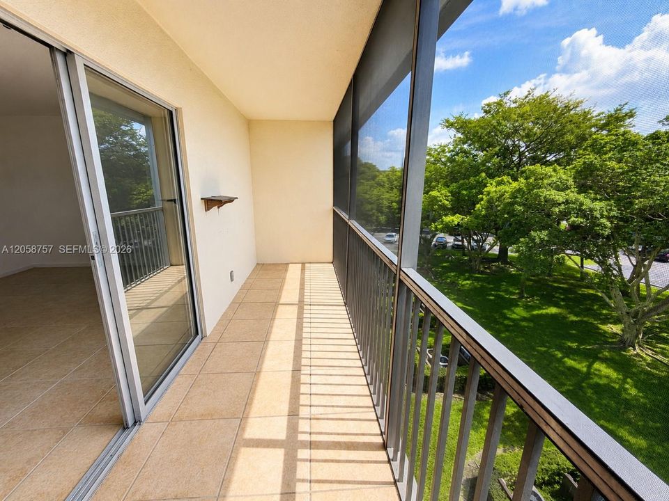 На продажу: $115,000 (1 спален, 1 ванн, 702 Квадратных фут)