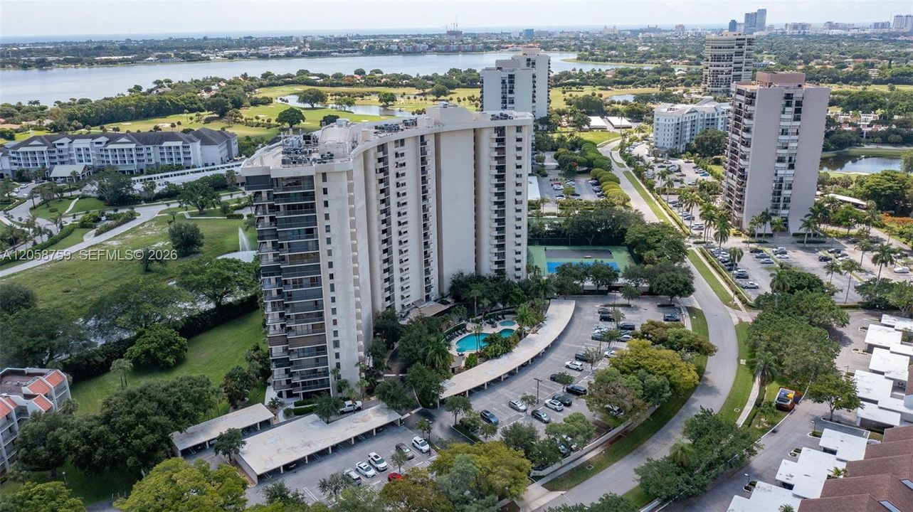 На продажу: $527,900 (3 спален, 3 ванн, 2250 Квадратных фут)