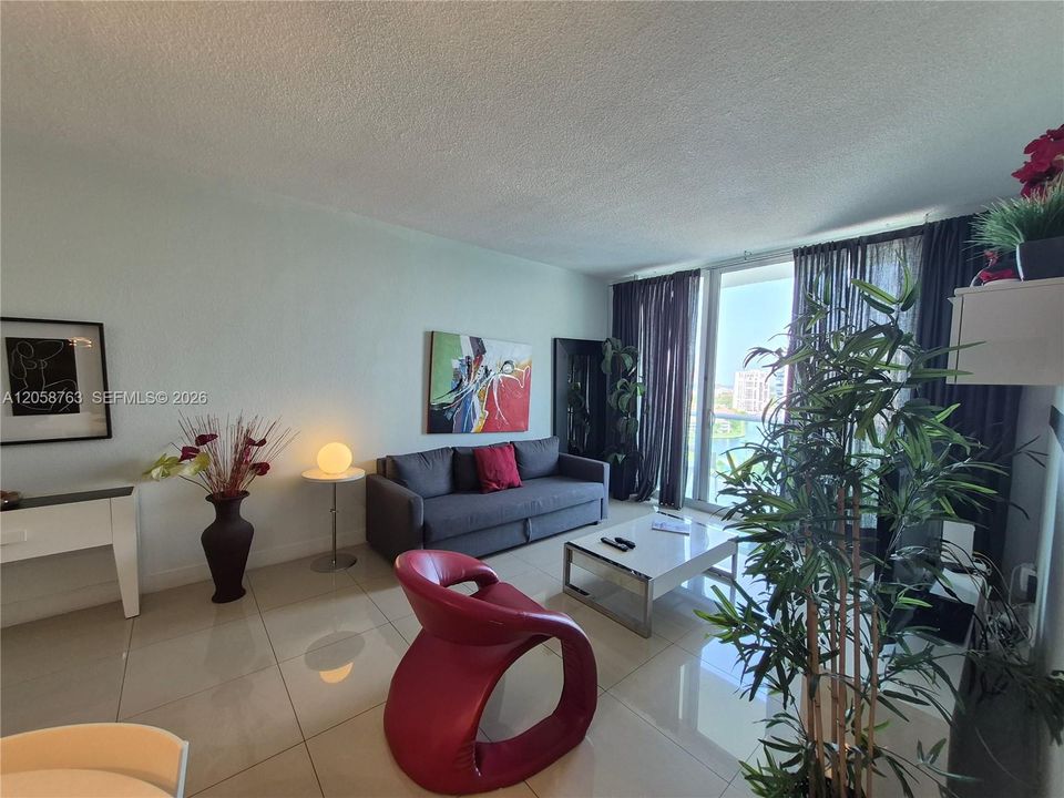 На продажу: $450,000 (1 спален, 1 ванн, 812 Квадратных фут)