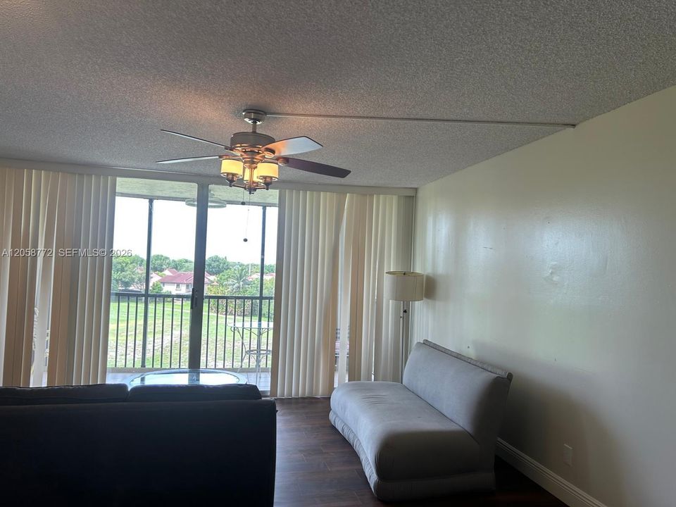 For Rent: $1,875 (2 beds, 2 baths, 1060 Square Feet)